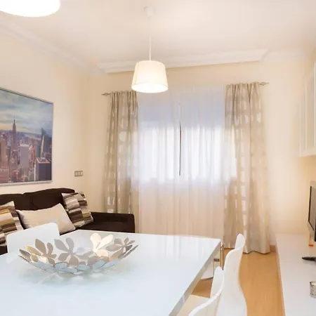 Piso Gexel Casco Historico Con Garaje شقة لا لاغونا