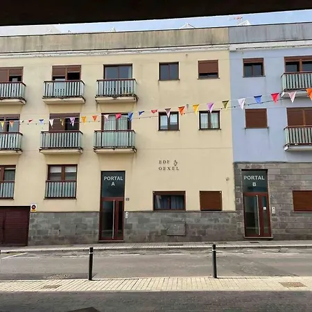 Piso Gexel Casco Historico Con Garaje شقة *